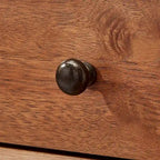 Mesa auxiliar de mediados de siglo con 1 cajón, color nogal oscuro/marrón