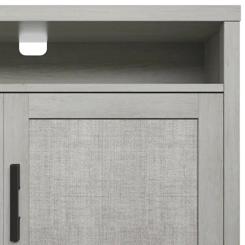 Mueble de TV Fairfax Oak, estilo de puerta Coastal Linen, apto para televisores de hasta 80"