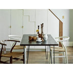 Silla Moderna Roja de Madera con Respaldo en Y Abierta, Estilo Contemporáneo para Cocina/Comedor, con Asiento Trenzado