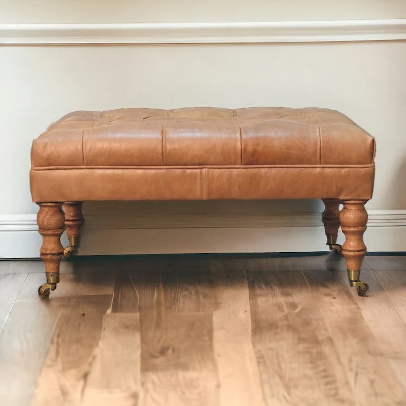 Puf otomano de cuero beige con patas castor – 1 plaza, mediano