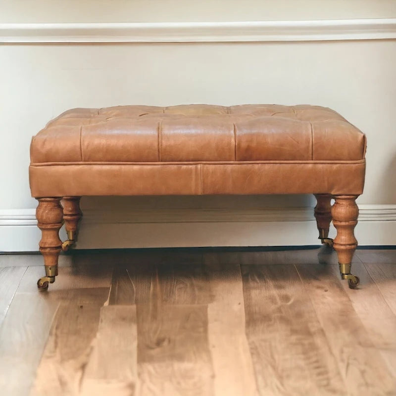 Puf otomano de cuero beige con patas castor – 1 plaza, mediano